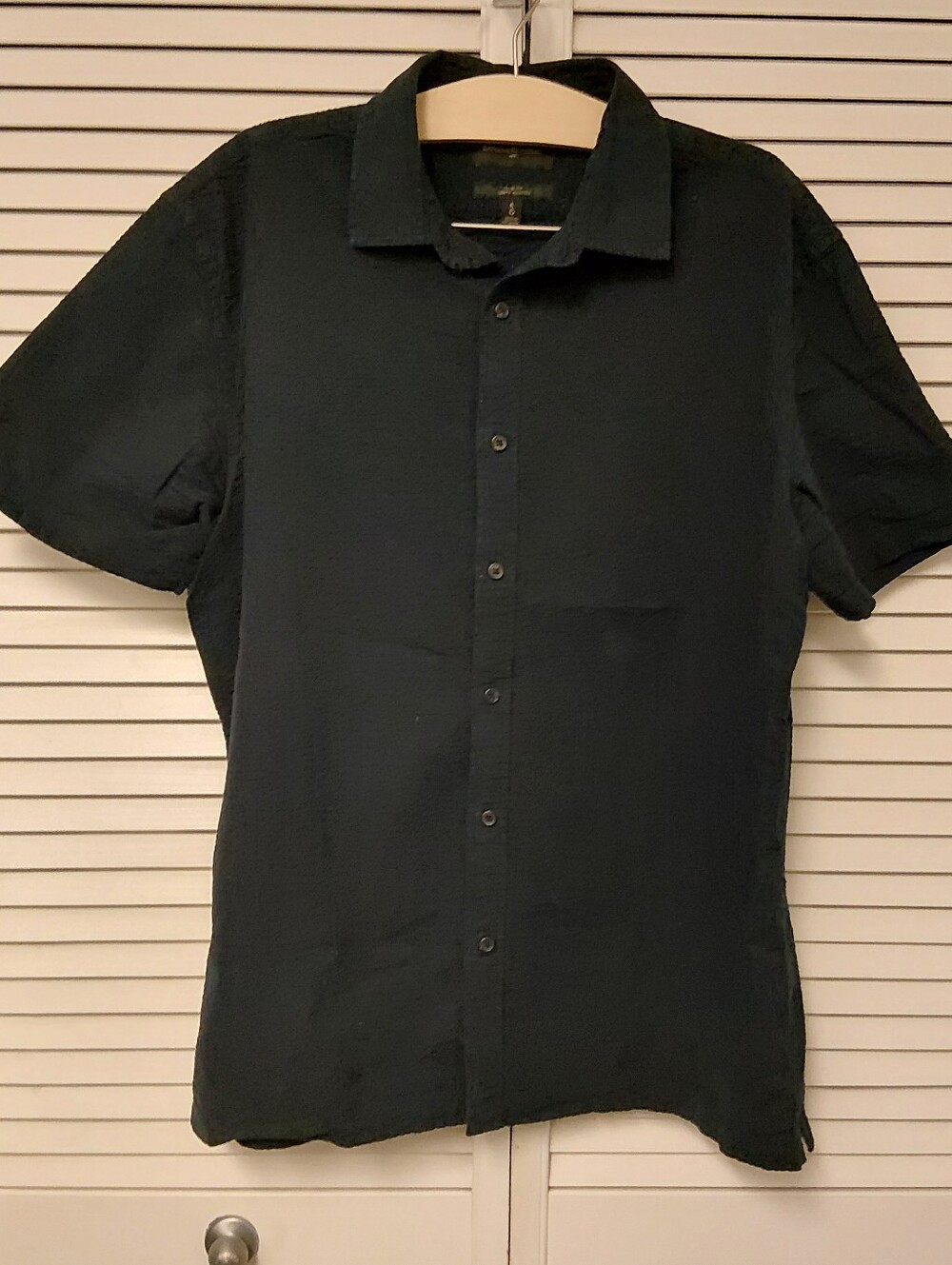 Banana Republic Blue Seersucker Short-Sleeve Button-Down Shirt